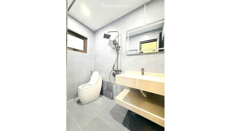 PHỐ TRƯỜNG CHINH , Ở Ngay, gần phố 43m, ,6T, Giá chỉ 9,5 tỷ 
 CHỦ HẠ GIÁ 500 TRIỆU  – cơ hội cực tốt cho nhà đầu tư.