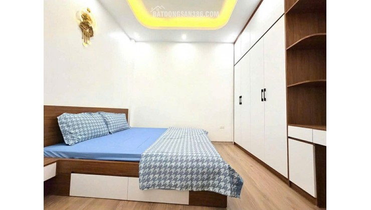 PHỐ TRƯỜNG CHINH , Ở Ngay, gần phố 43m, ,6T, Giá chỉ 9,5 tỷ 
 CHỦ HẠ GIÁ 500 TRIỆU  – cơ hội cực tốt cho nhà đầu tư.