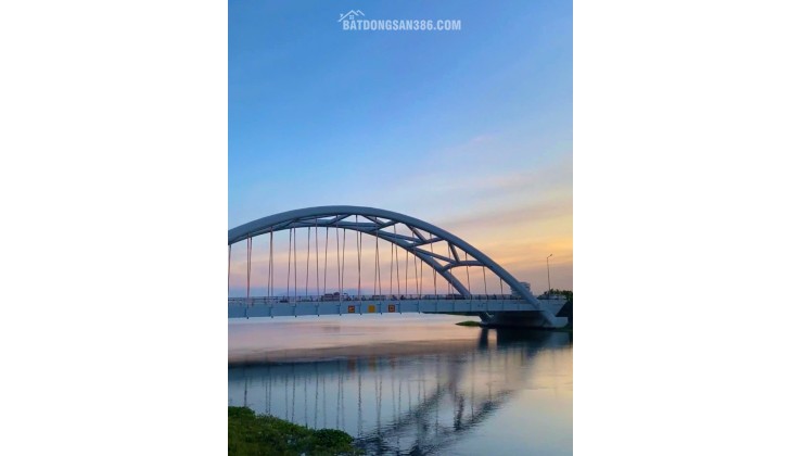 BIỂN TÂN TRÀ, NGŨ HÀNH SƠN - 100M - Đ7M5, LỀ 4M - MT Đ.THÉP MỚI