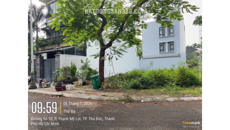 Bán gấp nền biệt thự góc 2 mặt tiền khu Villa Thủ Thiêm, diện tích 275.6m2, đối diện công viên, giá 265tr