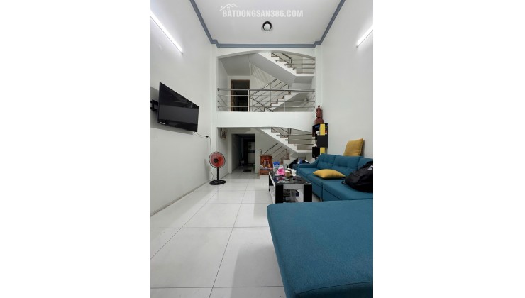 BÁN NHÀ 38.5M2, LIÊN TỈNH 5, 3 TẦNG, 3PN, XH ĐỔ CỬA