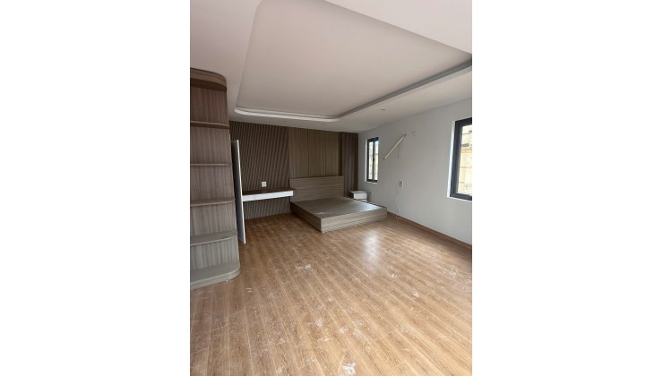 NHÀ ĐẸP Ở NGAY - THANG MÁY - OTO VÀO NHÀ - GẦN KHU ĐÔ THỊ CIPUTRA - CĐT UY TÍN