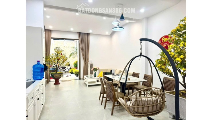 TÒA CĂN HỘ SẴN DÒNG TIỀN NGAY PHỐ TÂY GẦN BIỂN NHA TRANG