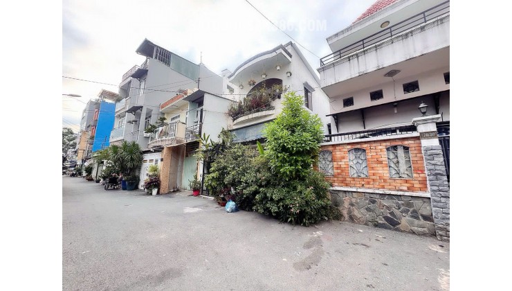 BÁN NHÀ 5 TẦNG THANG MÁY - XE HƠI NGỦ TRONG NHÀ Đ.BÊN VÂN ĐỒN, Q4 - NGANG HIẾM 5M NỞ HẬU 6,6M * 16M VUÔNG ĐẸP FULL THỔ* LIÊN HỆ GIANG GIANG: