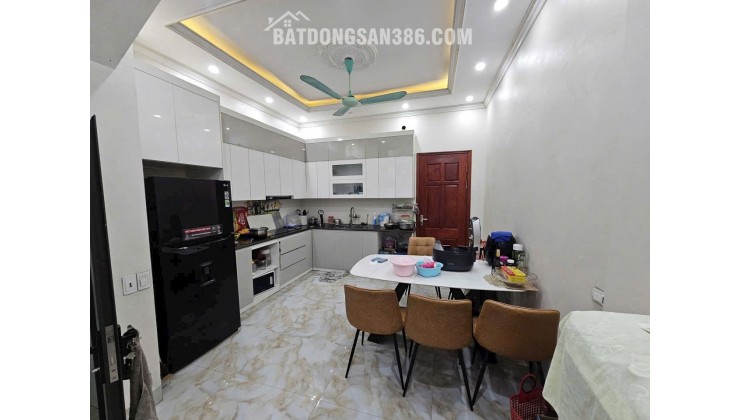 Bán nhà 3 tầng giãn dân Khả Lễ ngay cạnh vườn hoa  vị trí cực đẹp ở luôn