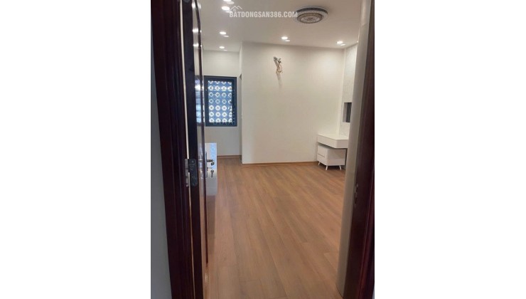 Bán nhà Nguyễn Văn Linh 82m 6 tầng MT4m thang máy ô tô tránh 17 tỷ