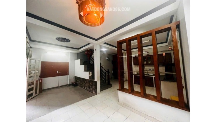 NHÀ 3 LẦU - Ô TÔ ĐÕ CỬA - NGAY KHA VẠN CÂN - F LIINH TRUNG