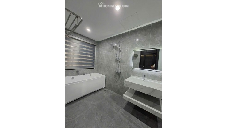 Bán nhà Ngô Gia Tự 60m 6 tầng MT4m thang máy gara kinh doanh hơn 18 tỷ