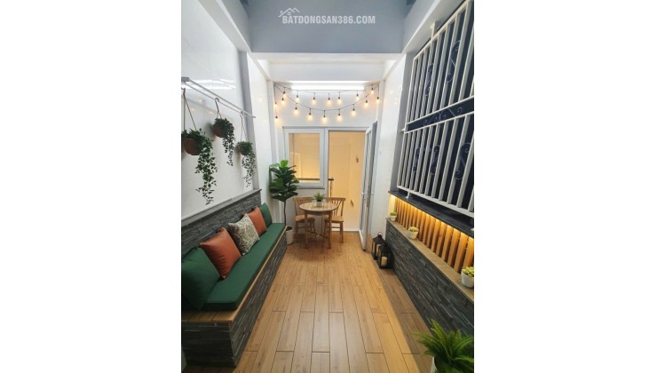 Bán nhà hẻm Q10, Ngô Quyền, 15m2, 4T, 2PN, SHR - 3.65 tỷ