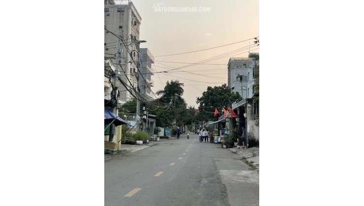 KHÁCH SẠN 4 TẦNG - ĐƯỜNG Ô TÔ - LÃ XUÂN OAI - LONG TRƯỜNG - Q9