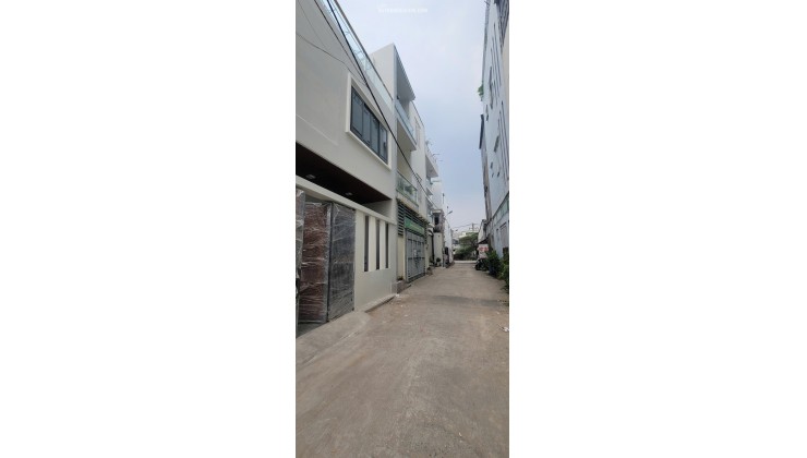 HIẾM CHỦ NGỘP BÁN ĐẤT HẺM XE TẢI PHẠM VĂN ĐỒNG - F LINH TÂY