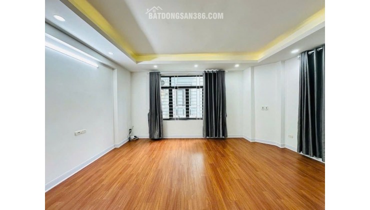 HIẾM! Lô góc Hoàng Hoa Thám Ba đình nở hậu- 5 tầng -ngõ to rộng gần ô tô