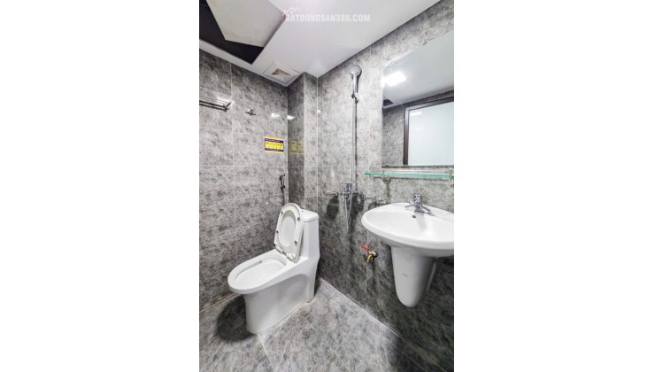 CHÍNH CHỦ CẦN BÁN GẤP DÒNG TIỀN, CCMN, CHO THUÊ DÒNG TIỀN CAO, 18 PHÒNG FULL KHÁCH, 3 BUÓC RA OTO, NHÀ ĐẸP, GIÁ 2X TỶ.