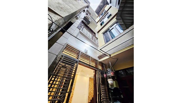 Bán nhà ngõ 79 ĐỒNG CỔ, DT 40m2, 4 tầng, MT 4m, SĐCC, nhà mới Giá 8.9 tỷ