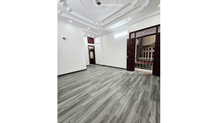 Bán nhà ngõ 79 ĐỒNG CỔ, DT 40m2, 4 tầng, MT 4m, SĐCC, nhà mới Giá 8.9 tỷ