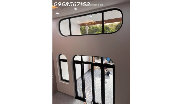 Bán nhà phố TP Mới Bình Dương, 3PN, Sân Ô Tô, Giá 2,75 Tỷ