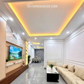 Bán nhà Vương Thừa Vũ, 5T thang Máy, Ô tô, Nở hậu, 44m2, 12.9 tỷ