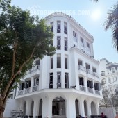 Bán nhà Mặt phố Phạm Văn Đồng - 200m MT 10m Lô góc Vỉa hè Nhà mới Thang Máy KDVP gần KĐT Starlake