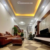 NHÀ MỚI PHỐ Văn Chương
36M – 5 TẦNG – GIÁ 8.8 TỶ A/C Không nghe nhầm đâu