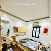 NHÀ ĐẸP Ở NGAY-30M RA MẶT PHỐ-NGÕ THÔNG-2 THOÁNG TRƯỚC SAU.