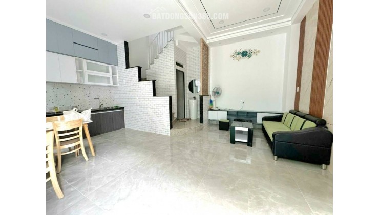 Bán nhà HXH gần Emart Phan Huy Ích 4 tầng ngang 6.3m nhà dòng tiền 144tr/năm chỉ 4 tỷ.