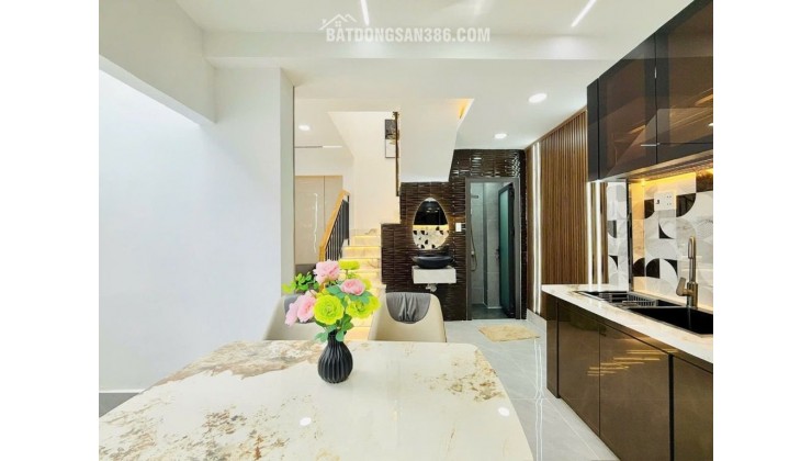 Bán nhà HXH Nguyễn Duy Cung gần Emart Phan Huy Ích ngang 4.6m dọn vào ở ngay nhỉnh 3tỷ.