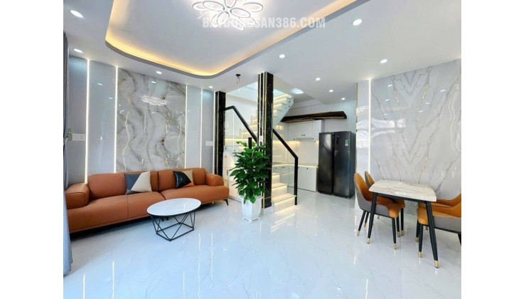 TUYỆT TÁC NHÀ PHỐ Q7: 60M2, 2 TẦNG, SỔ ĐỎ CHÍNH CHỦ, GIÁ HỜI 4.2 TỶ, GẦN HUỲNH TẤN PHÁT!