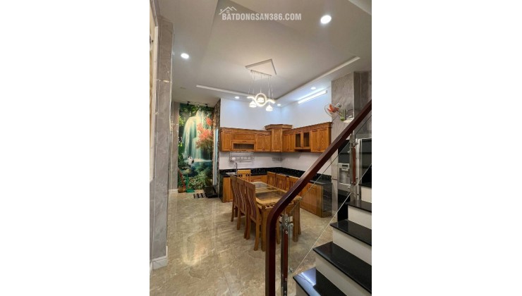 Bán nhà 4 tầng HXH đường Nguyễn Văn Quá 115m2(5*23) vào ở ngay sát GALAXY chỉ 6 tỷ