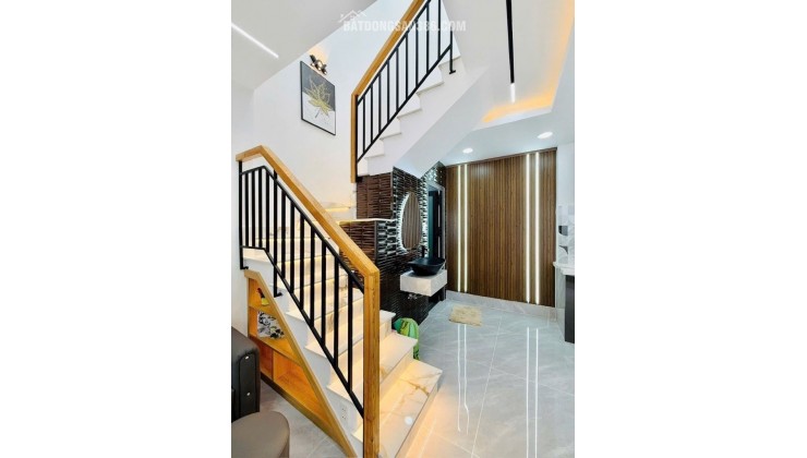 Bán nhà HXH Nguyễn Duy Cung gần Emart Phan Huy Ích ngang 4.6m dọn vào ở ngay nhỉnh 3tỷ.