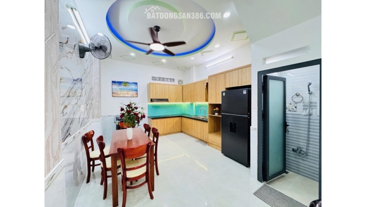 Bán nhà lô góc hai mặt tiền HXH Nguyễn Duy Cung ngang 4m gần Emart Phan Huy Ích nhỉnh 3tỷ.