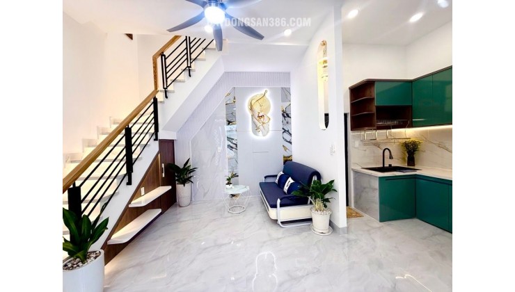 Bán nhà lô góc hai mặt tiền HXH Bùi Quang Là ngang 4.3m gần Emart Phan Huy Ích nhỉnh 4tỷ.