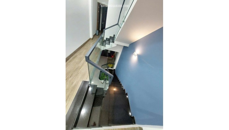 Mặt tiền hẻm 12m - Thành Thái - Quận 10 - 4 tầng - 66m2 - 16 tỷ