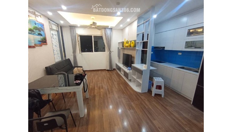 Bán căn hộ CT2C KĐT Nghĩa Đô- Căn góc 2N2VS 56,5m2 giá 6,8 tỷ