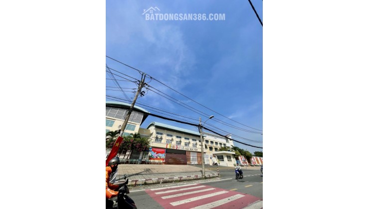 BÁN NHÀ 3 TẦNG ĐỖ XUÂN HỢP PHƯỚC LONG B - 80M2 (4.5X18M) 4PN - GIÁ 6.X TỶ