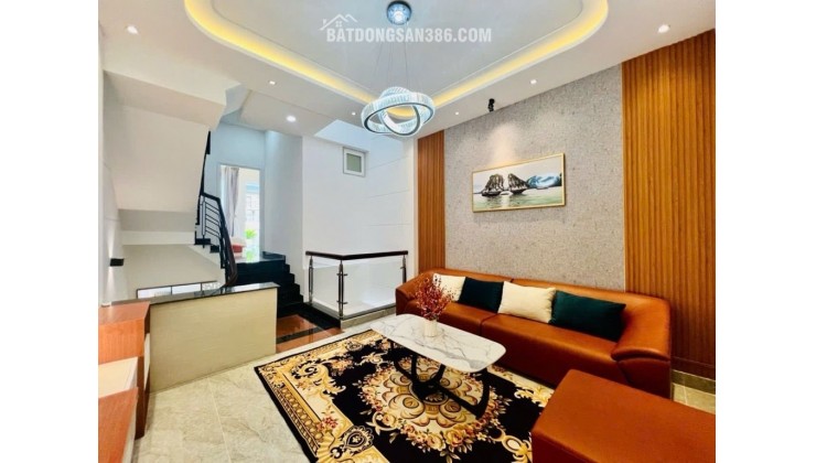 Bán nhà 3 tầng HXT đường Nguyễn Sỹ Sách 93m2(4.2*22) gần công viên vào ở ngay nhỉnh 5 tỷ