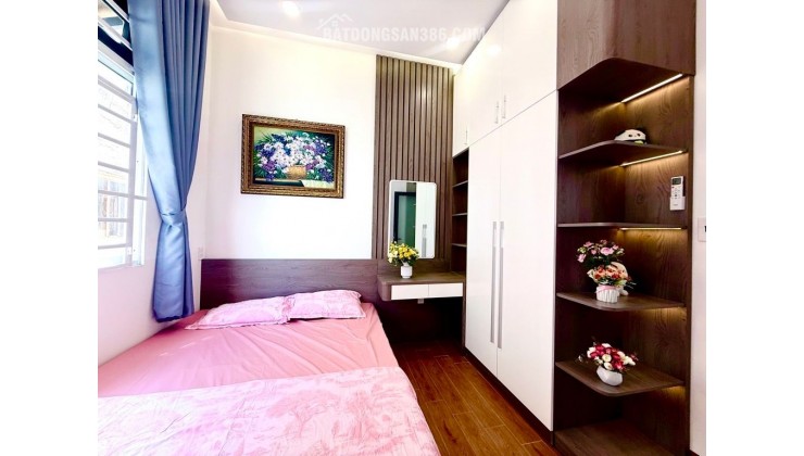 Bán nhà lô góc hai mặt tiền HXH Bùi Quang Là ngang 4.3m gần Emart Phan Huy Ích nhỉnh 4tỷ.