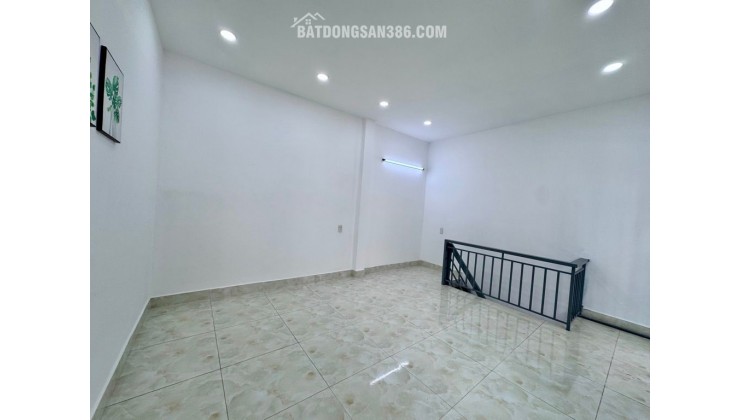 Bán nhà siêu phẩm ngang 4.8m HXH đường Phạm Văn Chiêu gần chợ Thạch Đà nhỉnh 3tỷ.