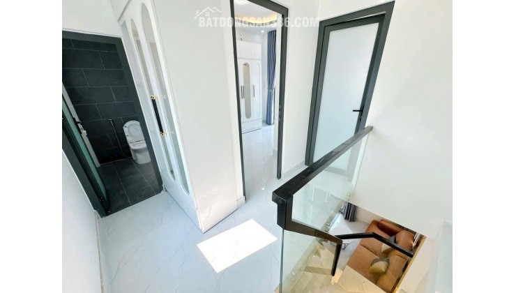 TUYỆT TÁC NHÀ PHỐ Q7: 60M2, 2 TẦNG, SỔ ĐỎ CHÍNH CHỦ, GIÁ HỜI 4.2 TỶ, GẦN HUỲNH TẤN PHÁT!