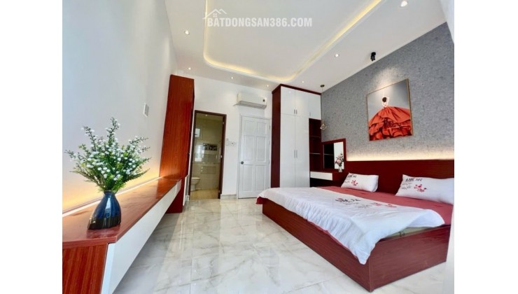 Bán nhà 3 tầng HXT đường Nguyễn Sỹ Sách 93m2(4.2*22) gần công viên vào ở ngay nhỉnh 5 tỷ