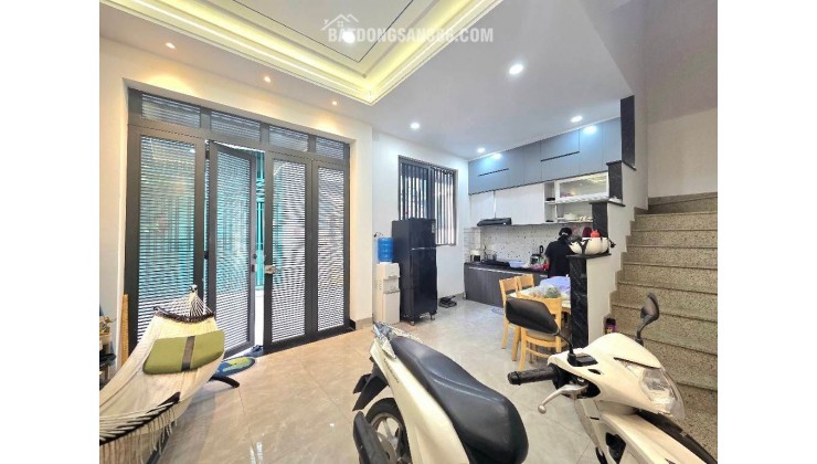 Bán nhà HXH gần Emart Phan Huy Ích 4 tầng ngang 6.3m nhà dòng tiền 144tr/năm chỉ 4 tỷ.