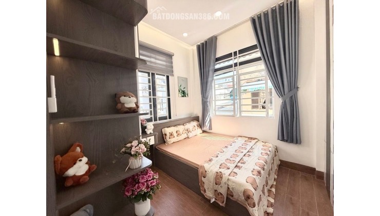 Bán nhà lô góc hai mặt tiền HXH Bùi Quang Là ngang 4.3m gần Emart Phan Huy Ích nhỉnh 4tỷ.