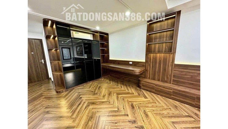 Bán nhà  LẠC LONG QUÂN otô tránh- kinh doanh thang máy 48 M 5tầng 14.2 tỷ