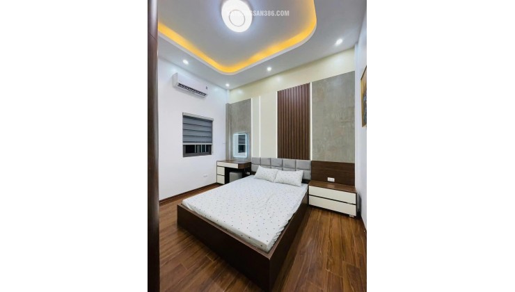 Nhà hiếm  Xuân Đỉnh –gần trường cấp 1,2,3 Xuân Đỉnh –gần phố 42M 5tầng 9.7 TỶ