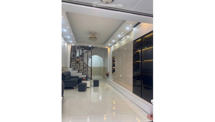 Xuân thủy - cầu giấy - nhà ngõ thông đường lớn - nhà dân xây lô góc hai mặt thoáng