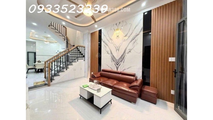 Siêu phẩm mới nhú, ngay ĐH CN 4 Quận Gò Vấp. 4 tầng giá 8.68 tỷ