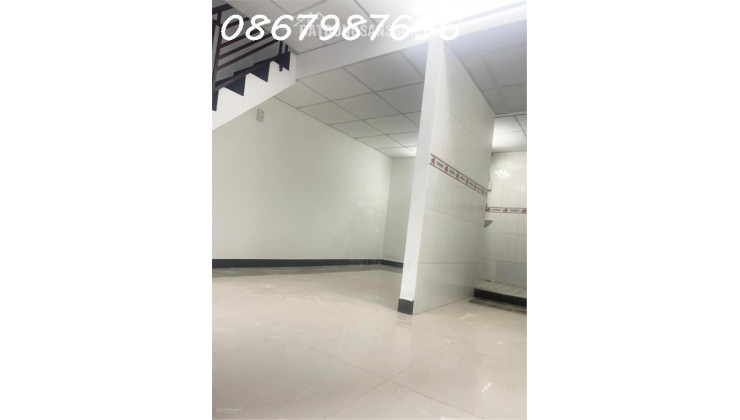 Căn nhà tập thể 74B Quang Trung, hẻm 2,4m * Cách biển Trần Phú: 450m. Giá: 2,150 tỷ