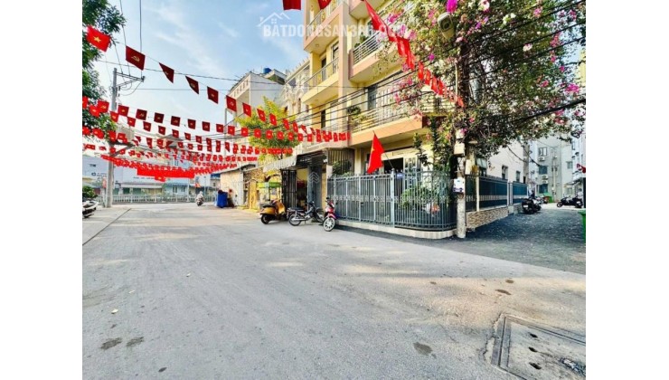 Nhà Mới Xây Hẻm 5m_Dương Quảng Hàm __Có Thang Máy __Diện tích: 4m x 17m 4 Lầu 4 Phòng_6wc