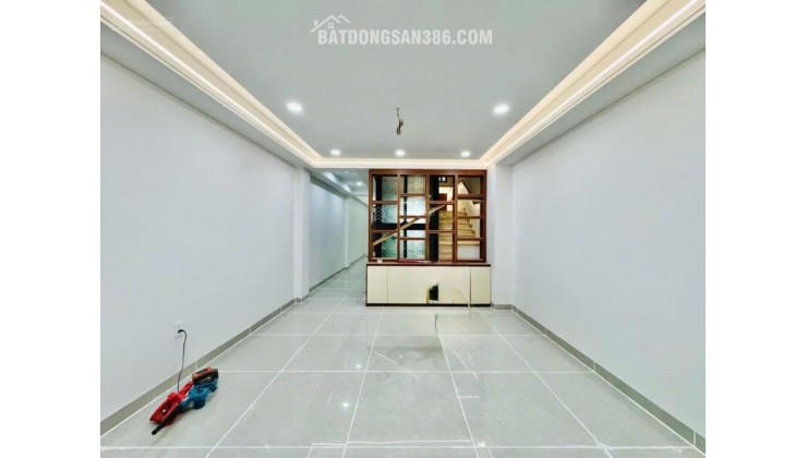 Nhà Mới Xây Hẻm 5m_Dương Quảng Hàm __Có Thang Máy __Diện tích: 4m x 17m 4 Lầu 4 Phòng_6wc