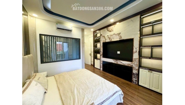 Nhà đẹp GIÁ TỐT tặng full nội thất - Tân Quy - Quận 7 . ngang 7m dọn vào ở ngay