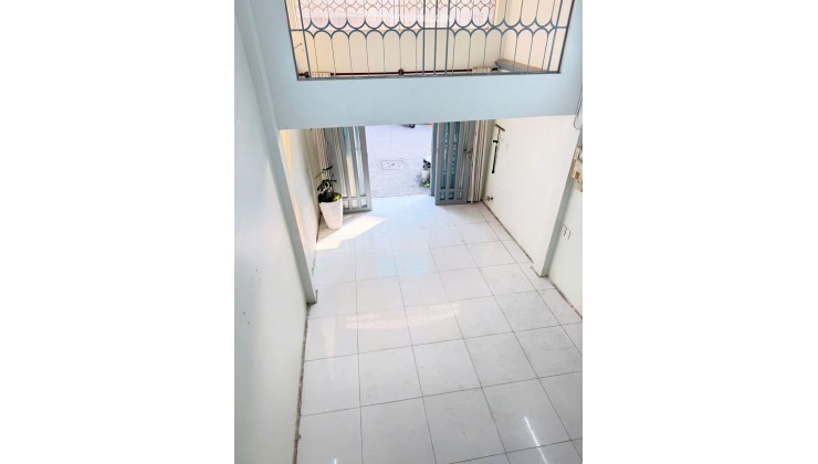 BÁN NHÀ 38M2, TẠ QUANG BỬU, 3 TẦNG, 3PN, HXH